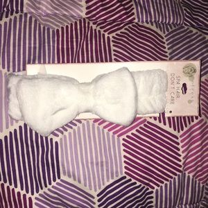 Cosmetic Headwrap by Refresh